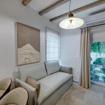 Apartment Syriano